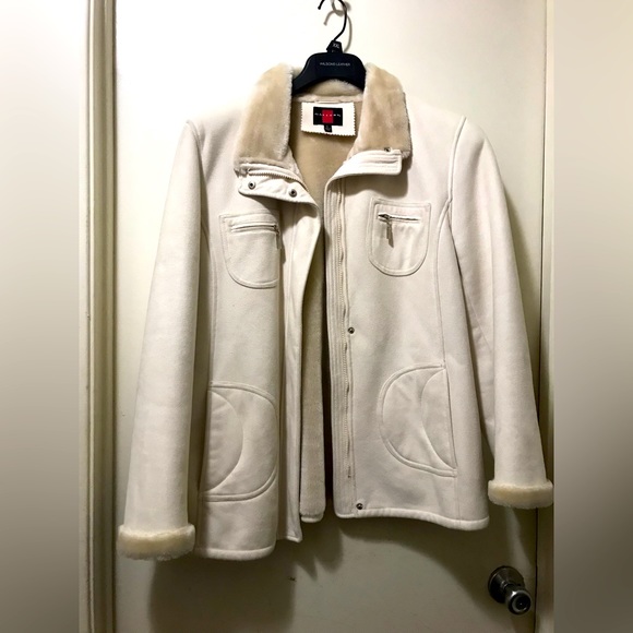 GALLERY Coat - Picture 1 of 6